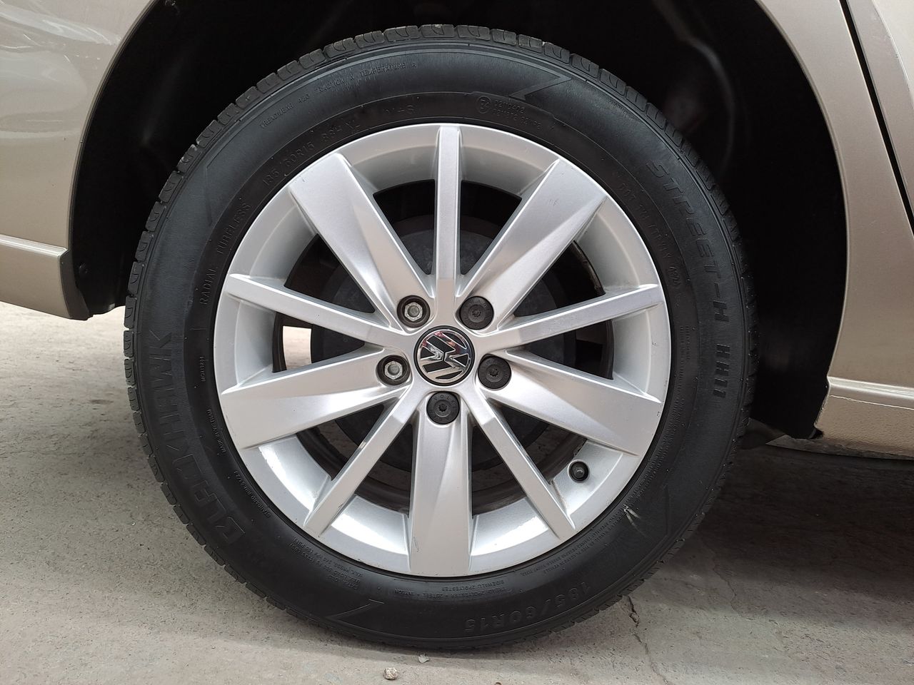 2018 Volkswagen VENTO COMFORTLINE STD.