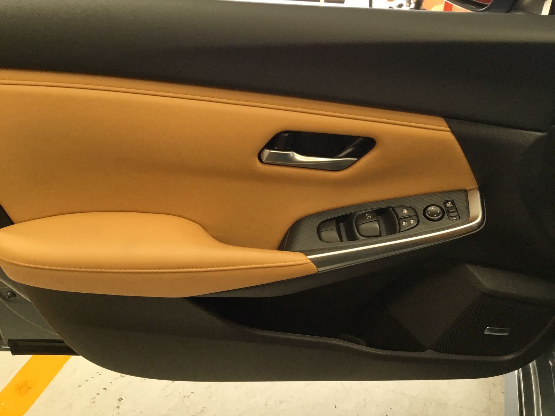 2025 Nissan SENTRA SENTRA SR PLATINUM BITONO CVT PIEL GENUINA