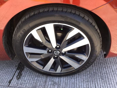 2020 Nissan VERSA PLATINUM CVT