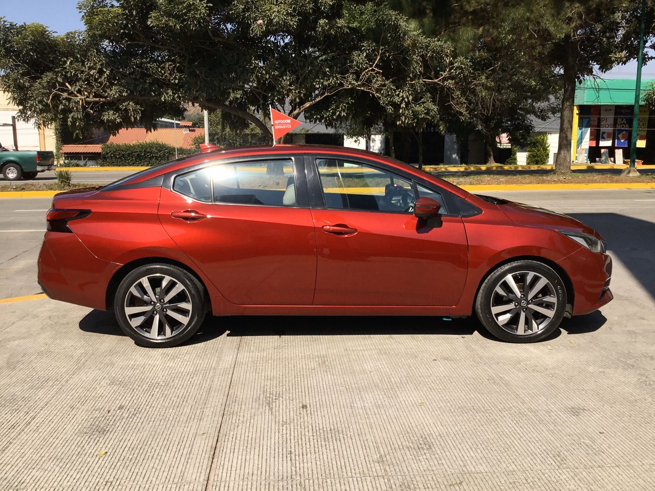 2020 Nissan VERSA PLATINUM CVT