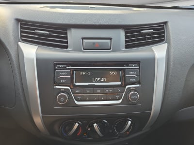 2019 Nissan PICKUP DOBLE CABINA SE TM AC PAQ SEG 6VEL