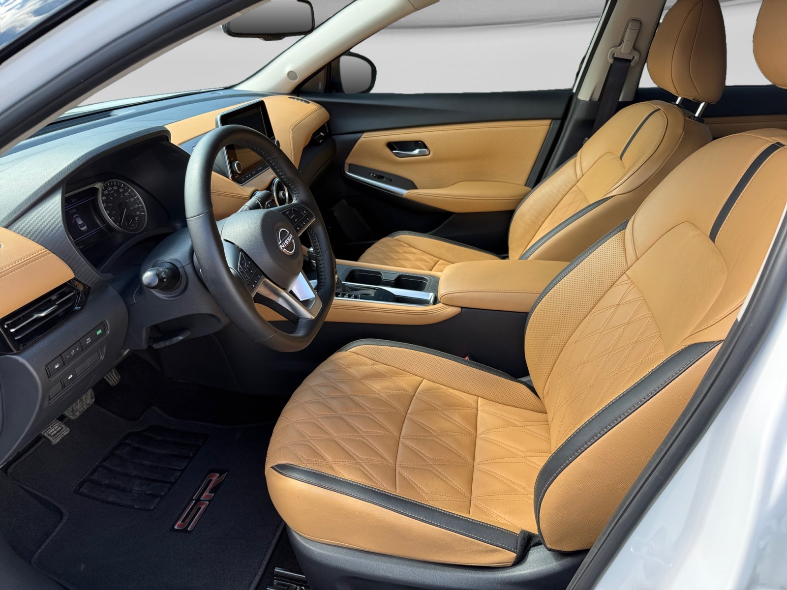 2025 Nissan SENTRA SR PLATINUM BITONO CVT PIEL GENUINA