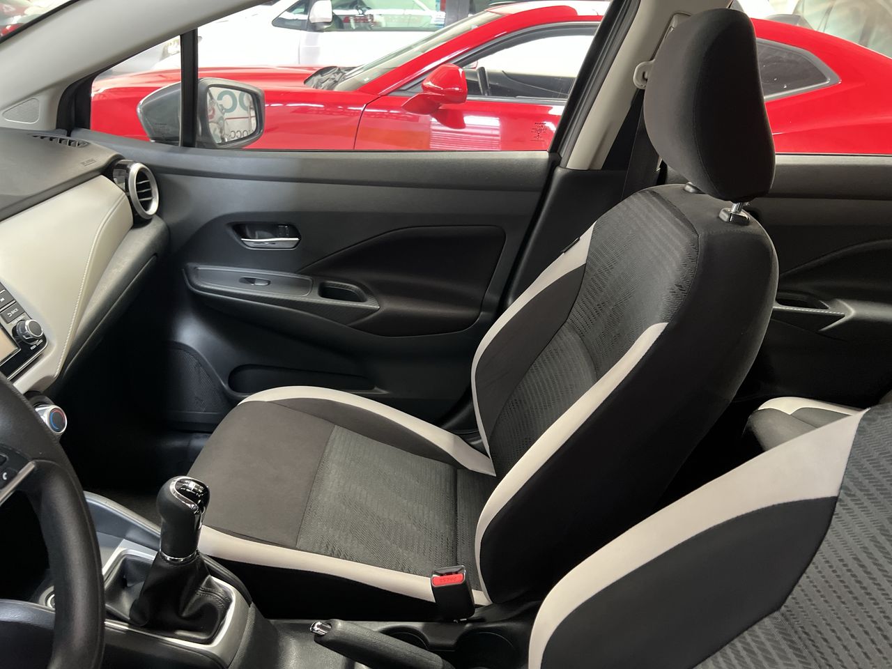 2021 Nissan VERSA ADVANCE MT 21