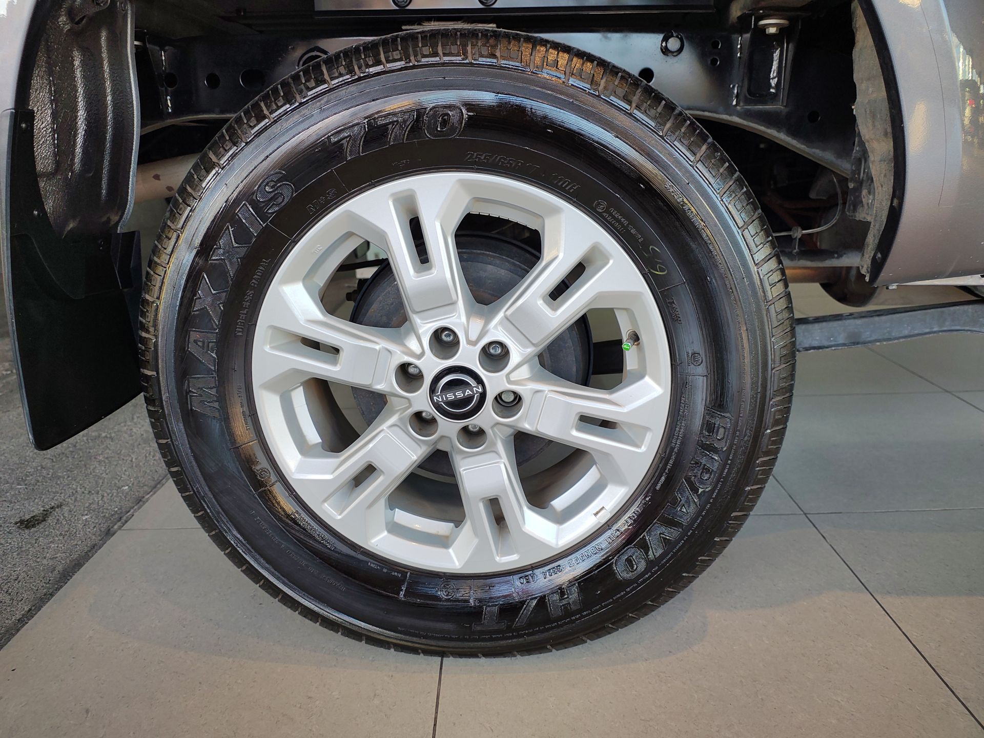 2024 Nissan FRONTIER FRONTIER XE TM 24