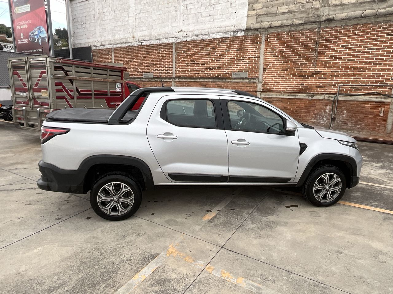 2023 RAM JOURNEY RAM 700 LARAMIE CREW CAB