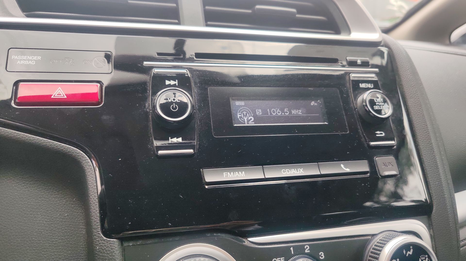 2015 Honda FIT 1.5 COOL MT