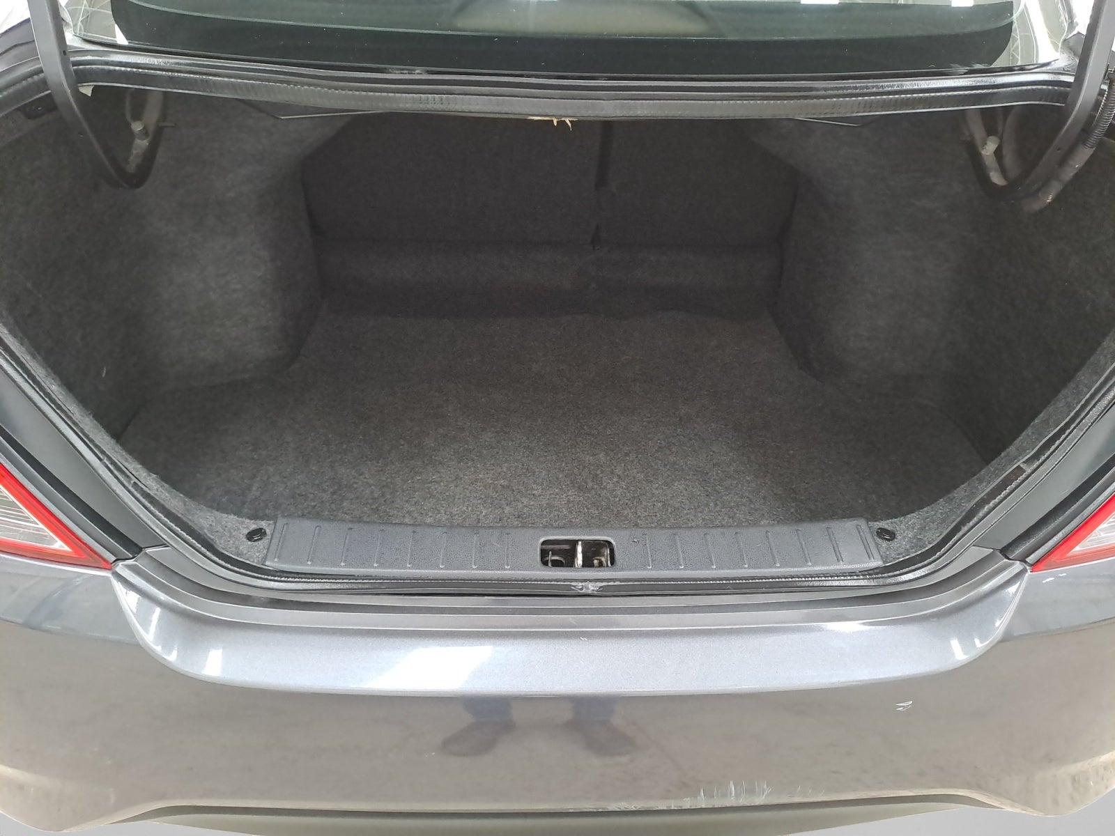2019 Nissan VERSA ADVANCE MT AC