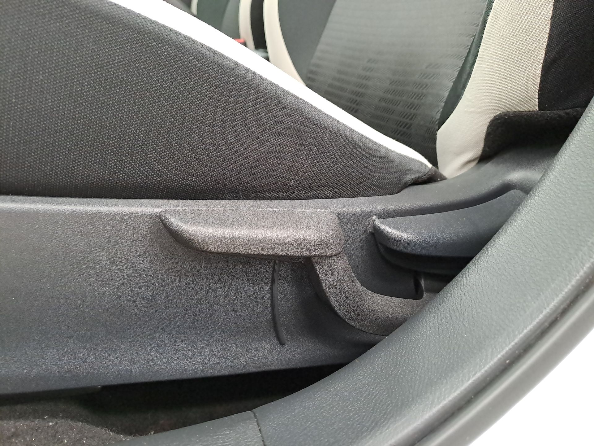 2022 Nissan VERSA ADVANCE MT 22