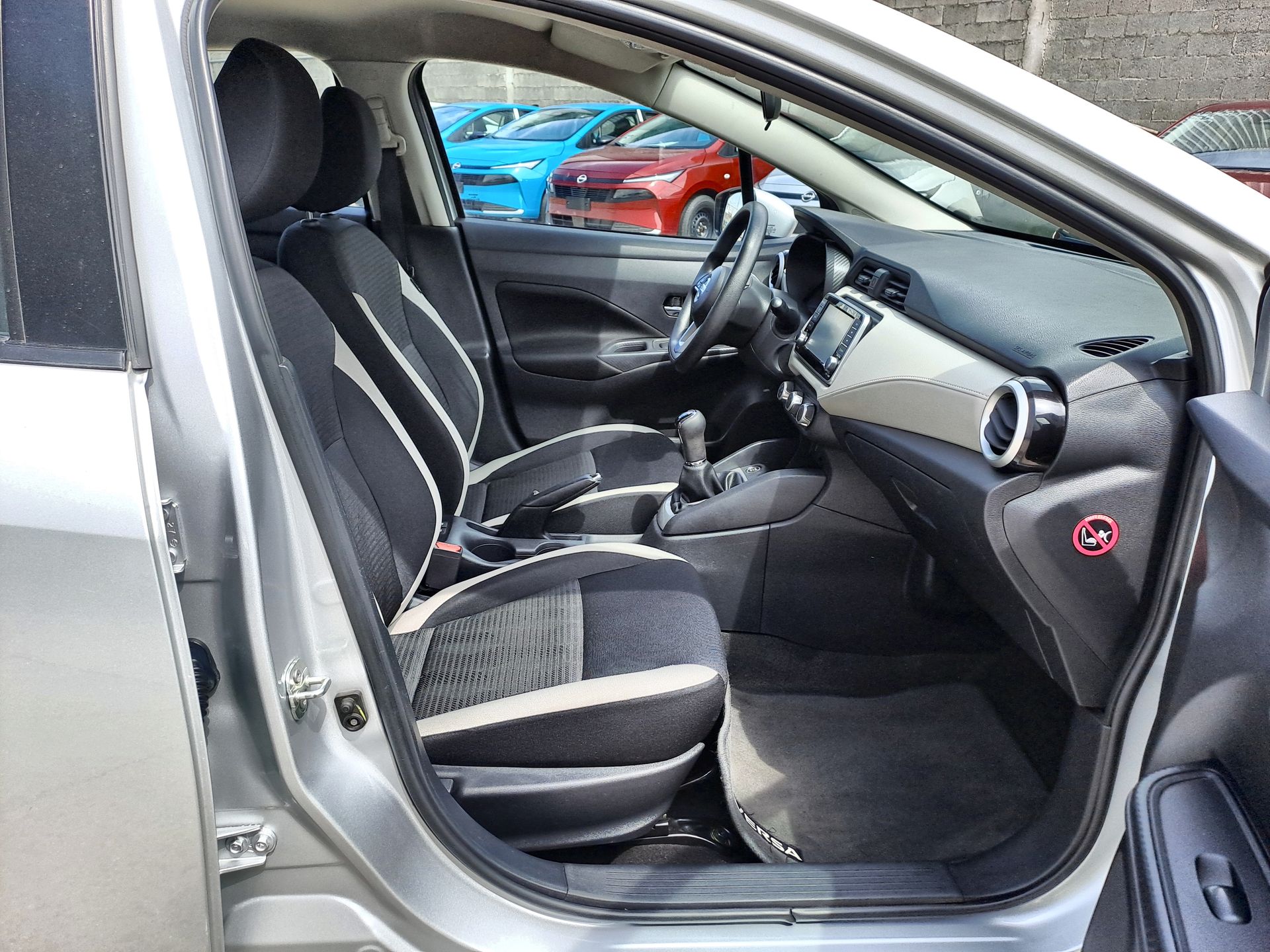 2022 Nissan VERSA ADVANCE MT 22