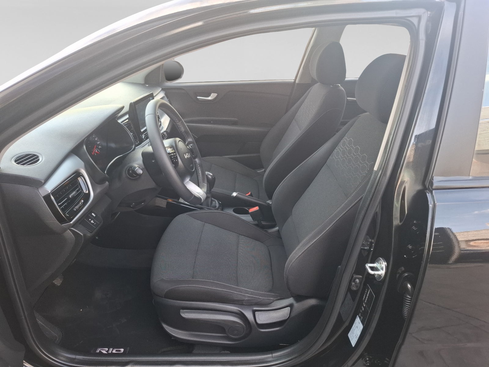 2022 Kia RIO LX TM
