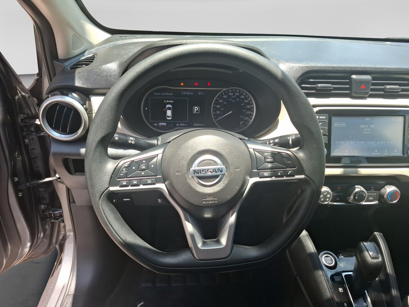 2022 Nissan VERSA ADVANCE CVT 22