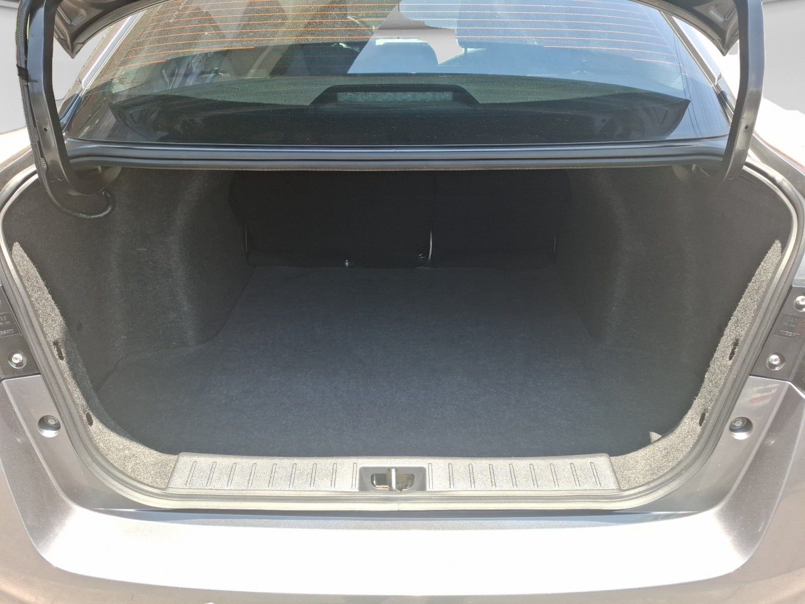 2022 Nissan VERSA ADVANCE CVT 22