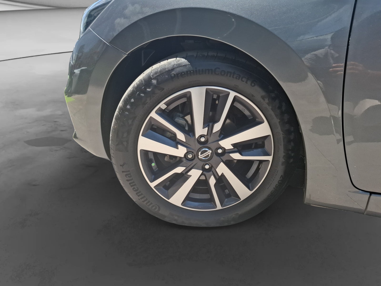 2022 Nissan VERSA ADVANCE CVT 22
