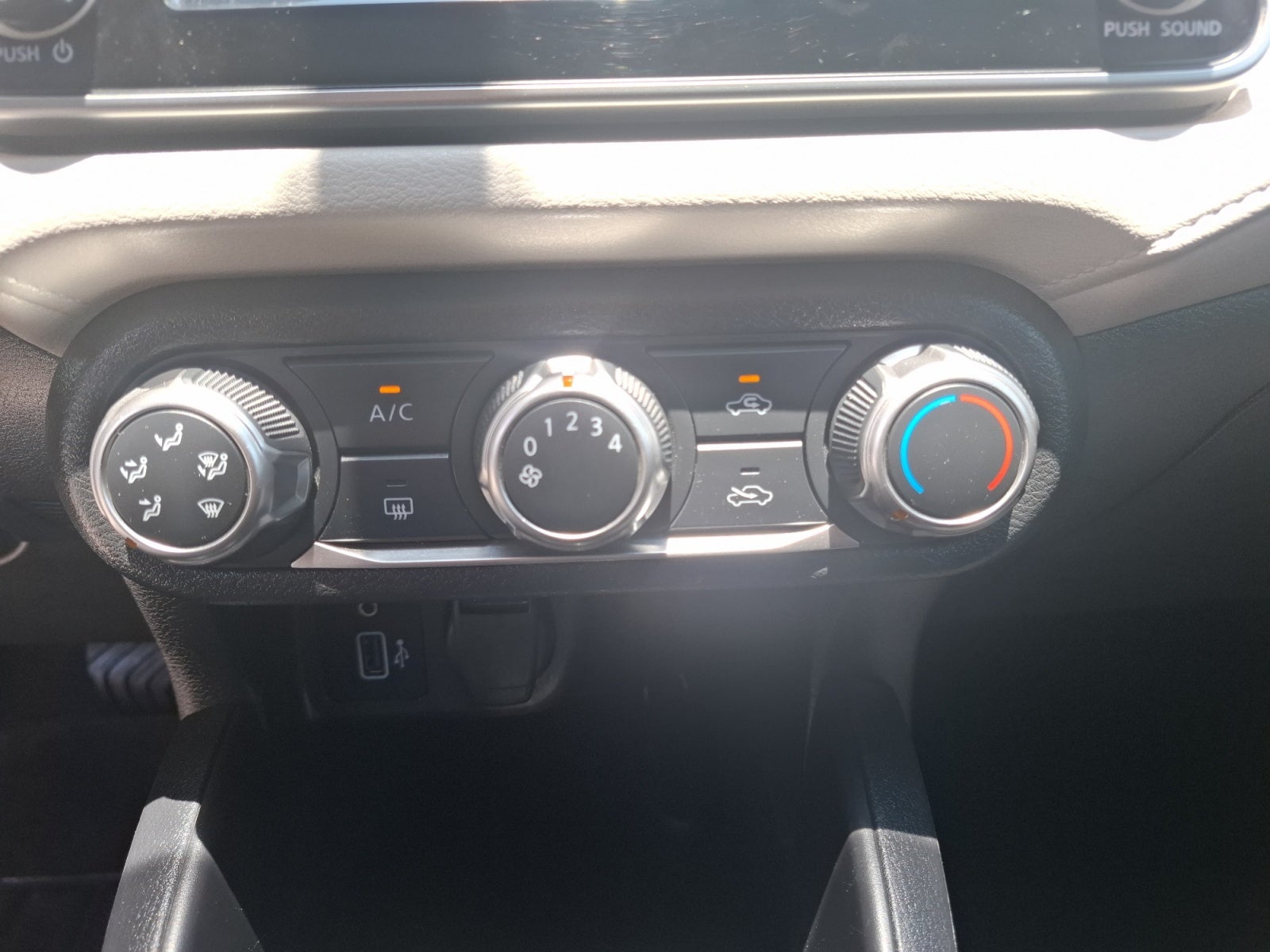 2022 Nissan VERSA ADVANCE CVT 22