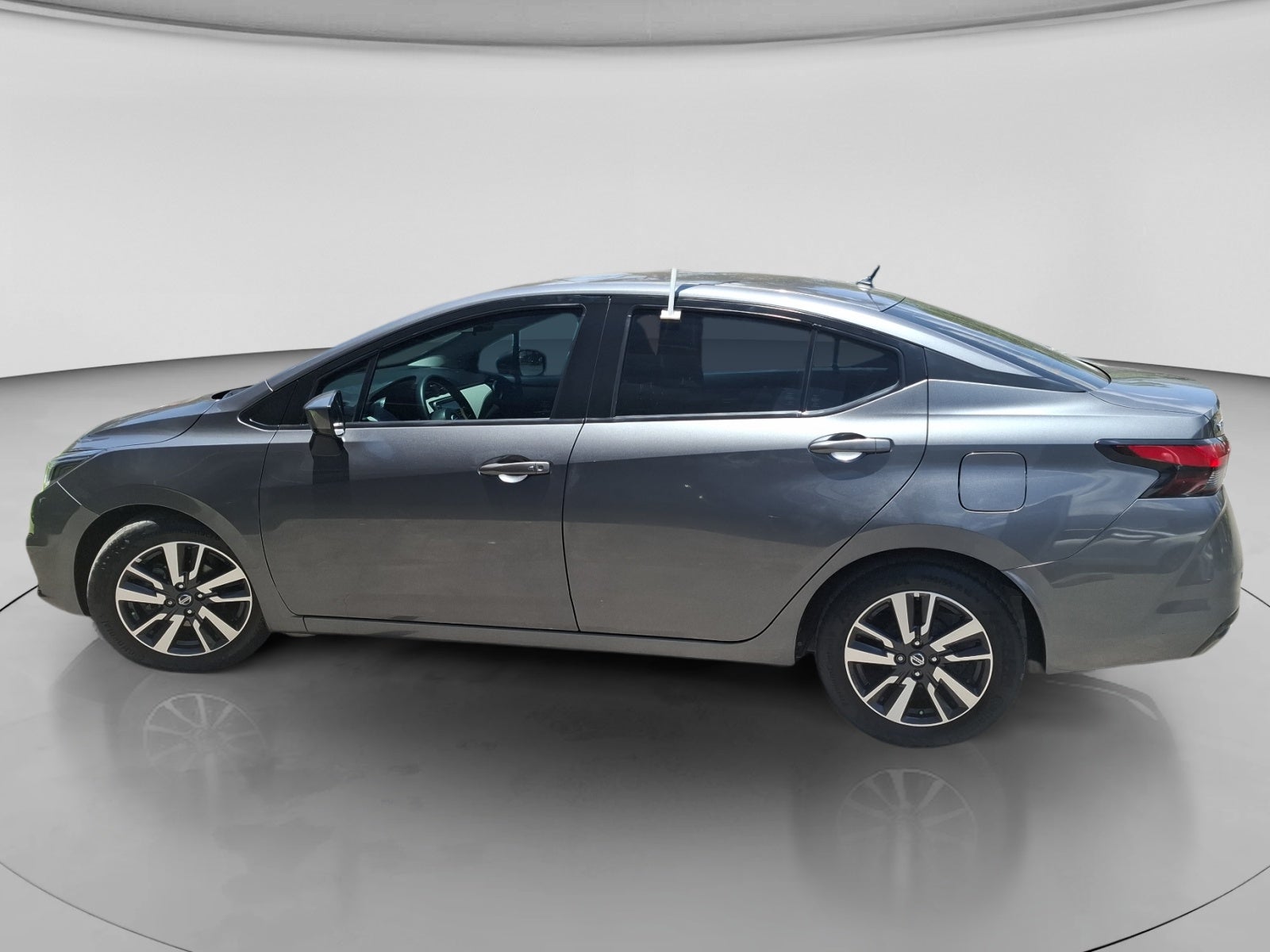 2022 Nissan VERSA ADVANCE CVT 22