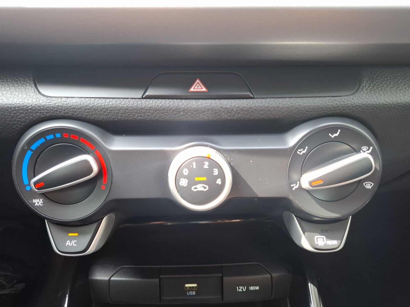 2022 Kia RIO LX TA