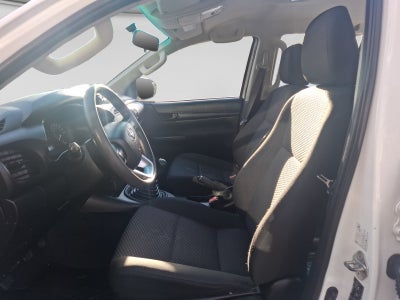 2023 Toyota HILUX D-CAB BASE