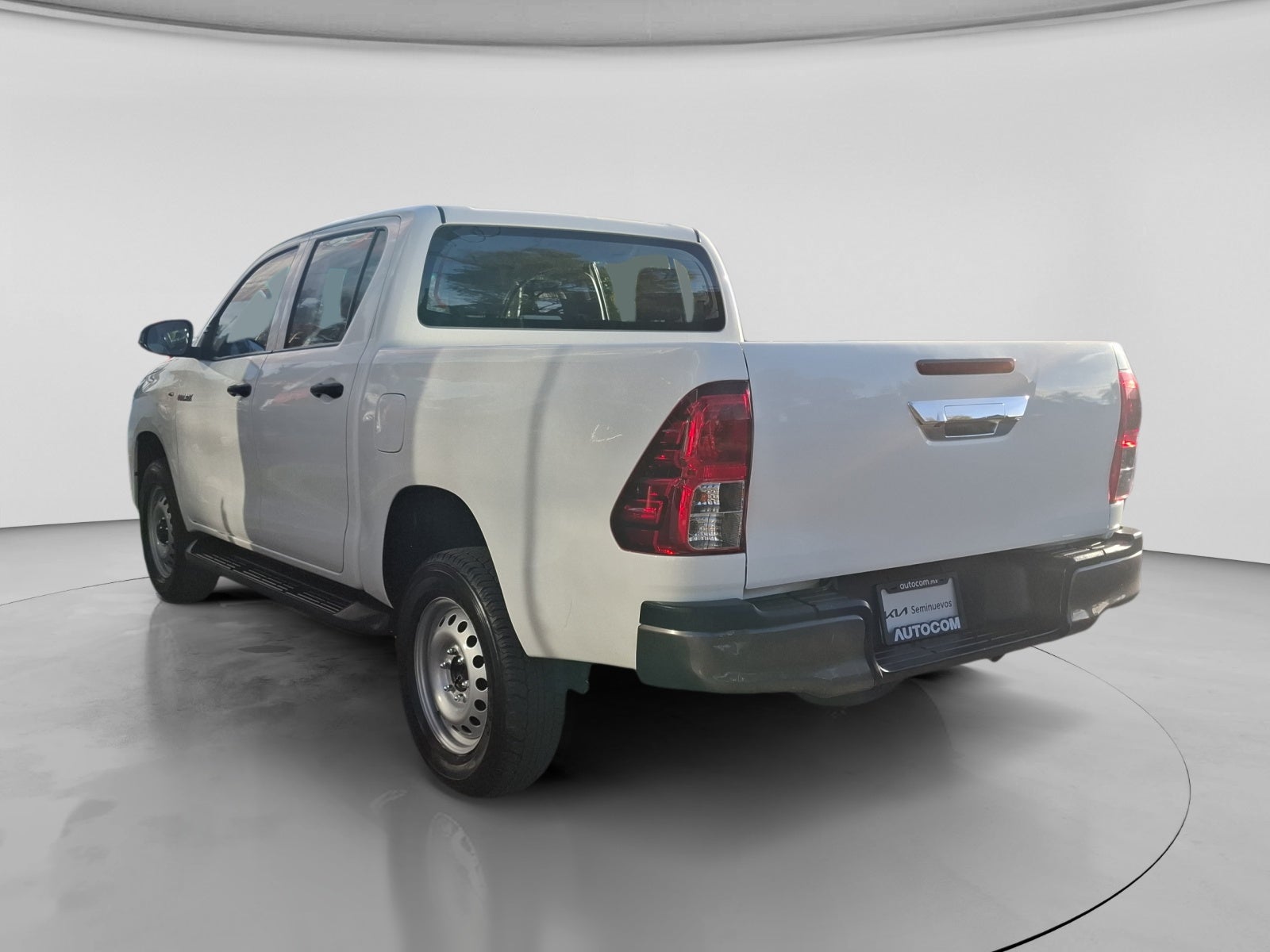 2023 Toyota HILUX D-CAB BASE