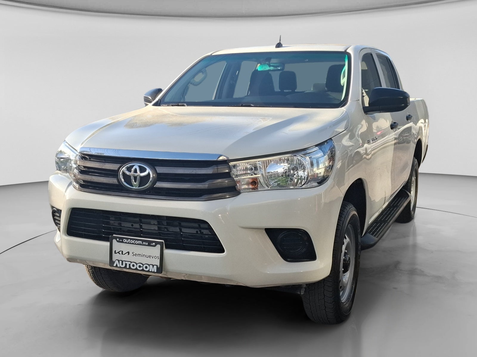 2023 Toyota HILUX D-CAB BASE