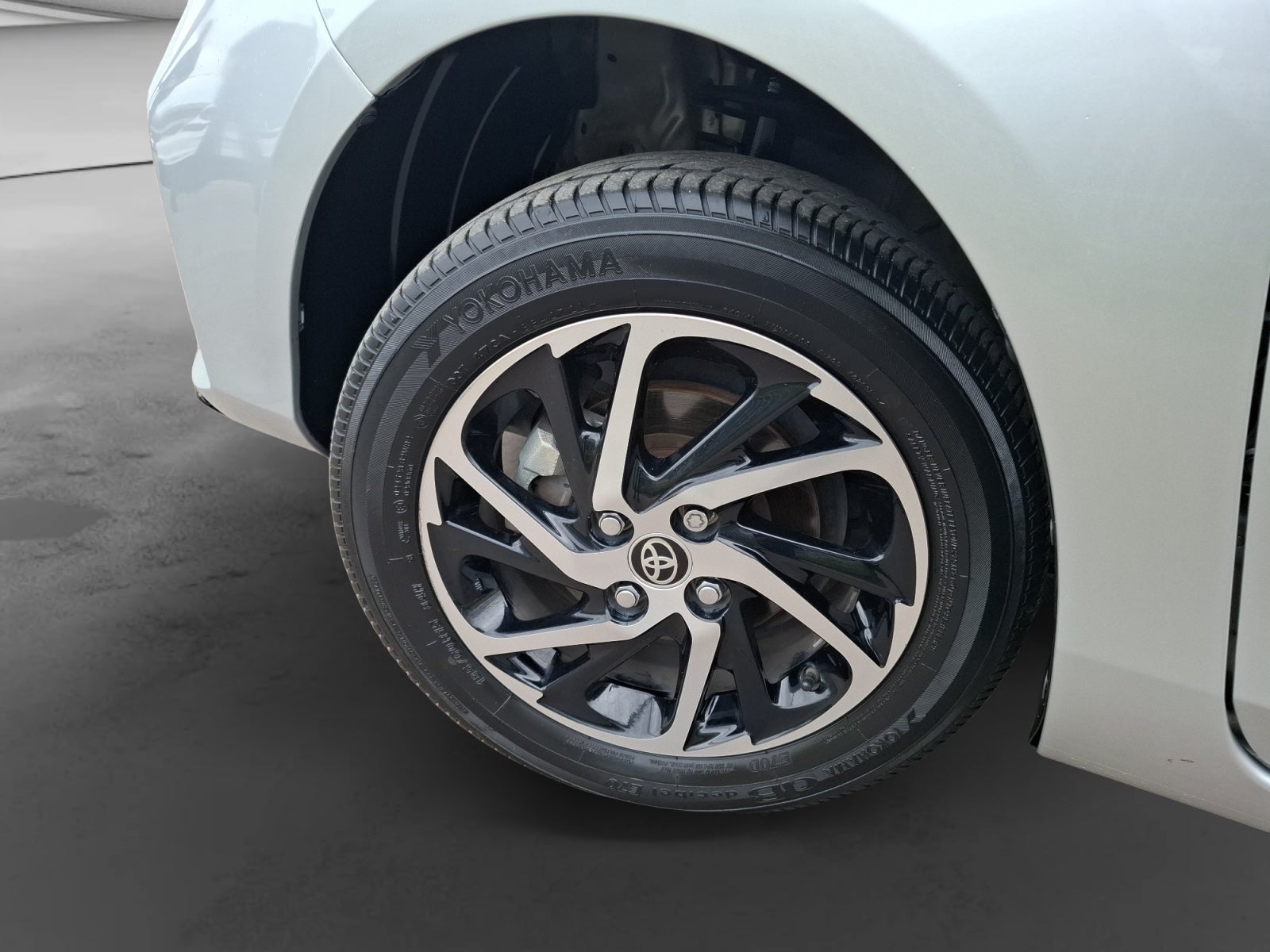 2021 Toyota YARIS S MT